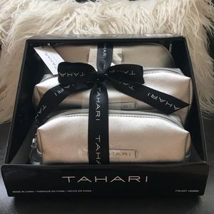 Silver Tahari Cosmetic Set (4 piece)